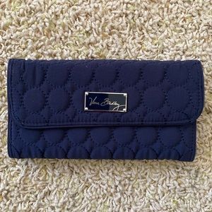 Navy blue quilted cotton Vera Bradley wallet, magnetic
